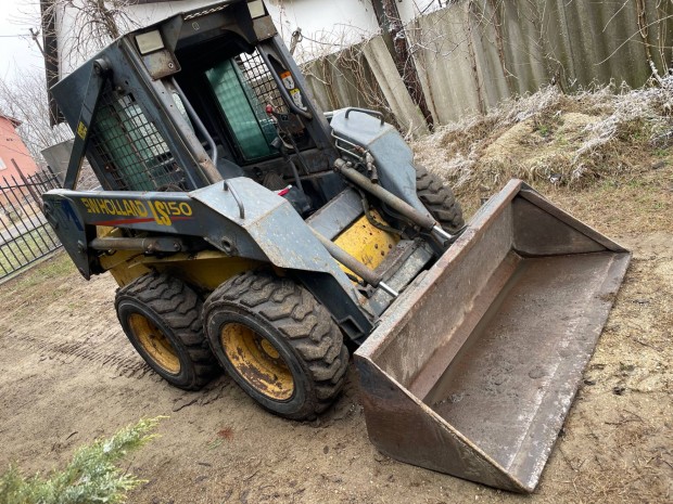 New Holland LS150 2100kg cs�sz�korm�nyz�s� Bobcat munkag�p