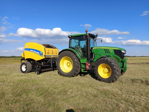 New Holland RB 150