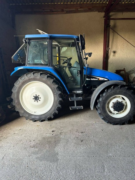 New Holland TL80 traktor