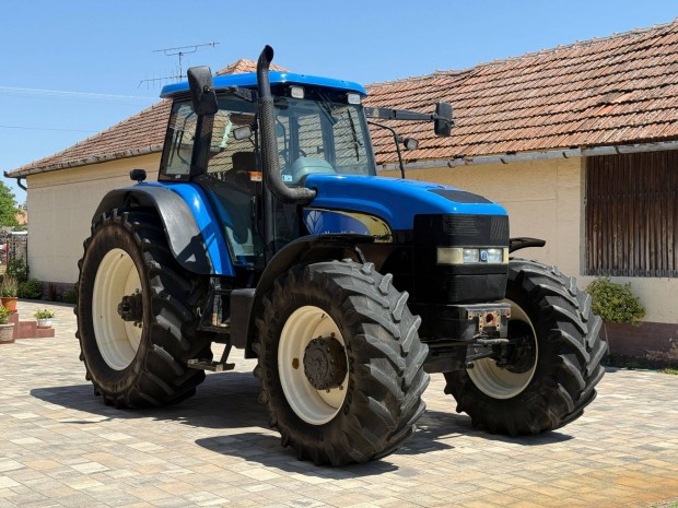 New Holland TM 190 traktor