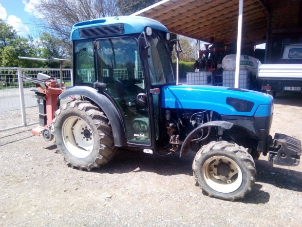New Holland TN95 keskeny nyomtv traktor