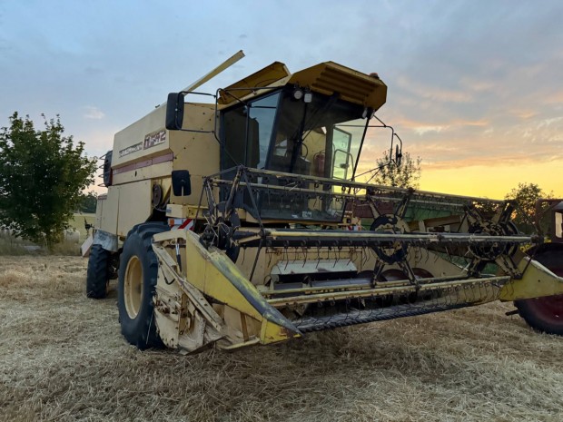 New Holland Tf 42 4x4 klms