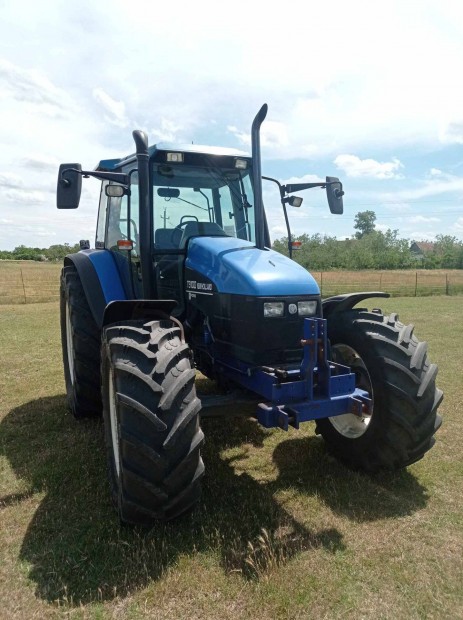 New Holland ts100