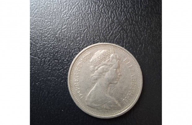 New Pence 5 Elizabeth II 1970