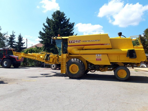 New holland Önjáró tökmagkombájn