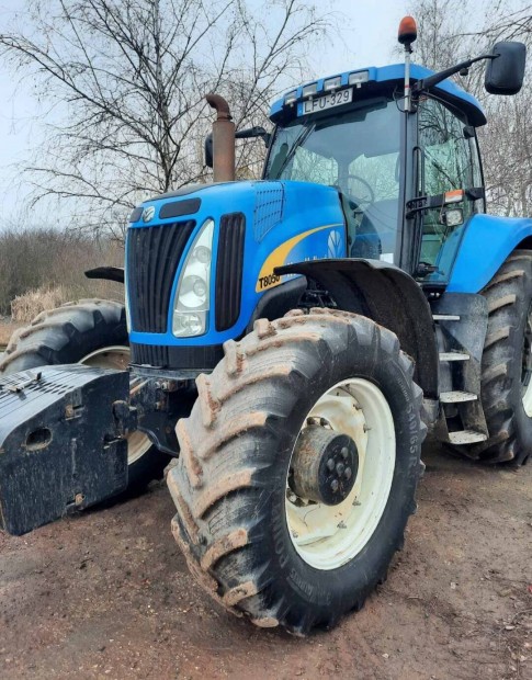 New holland T 8050