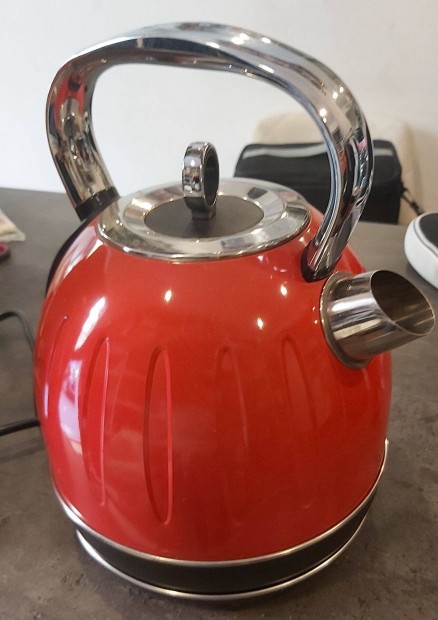 New kettle in good Condition. Price: 4000Huf