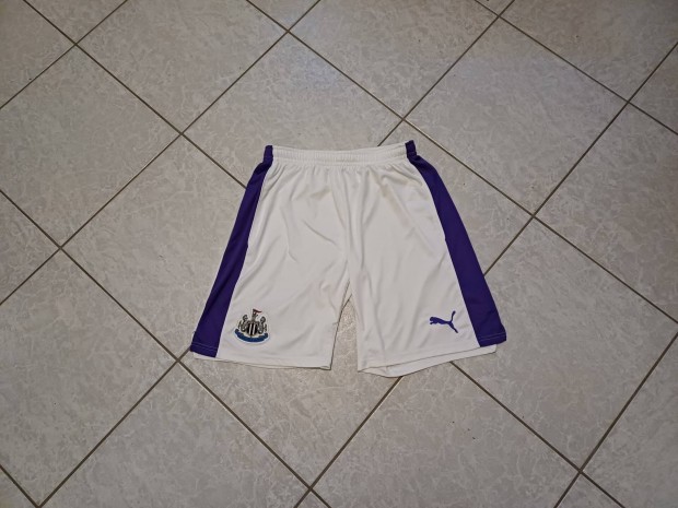 Newcastle United puma frfi rvidnadrg 