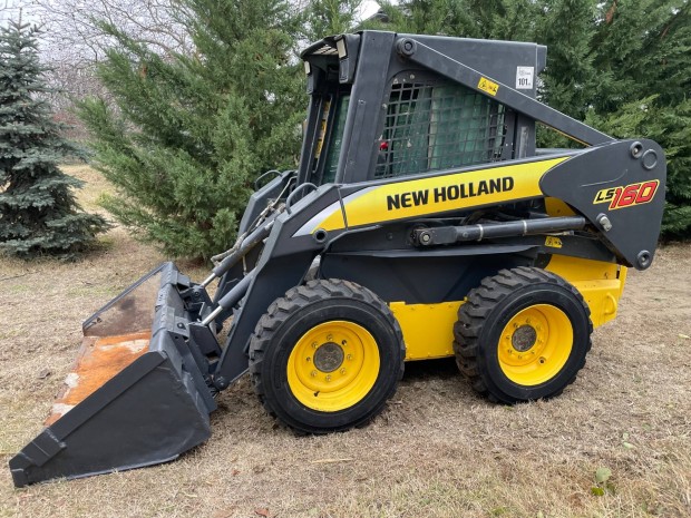 Newholland LS160 2500kg csúszókormányzású Bobcat munkagép