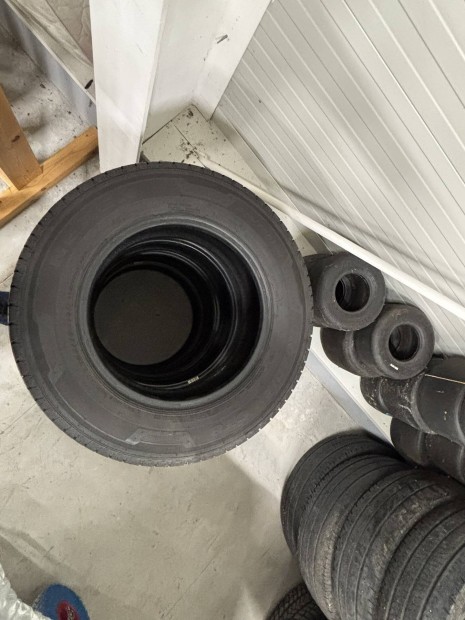 Nexen 205/75 R16C Nyári gumik