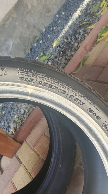 Nexen 215/45 R 18