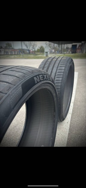 Nexen 235/35 dot 24! 19" nyri gumik