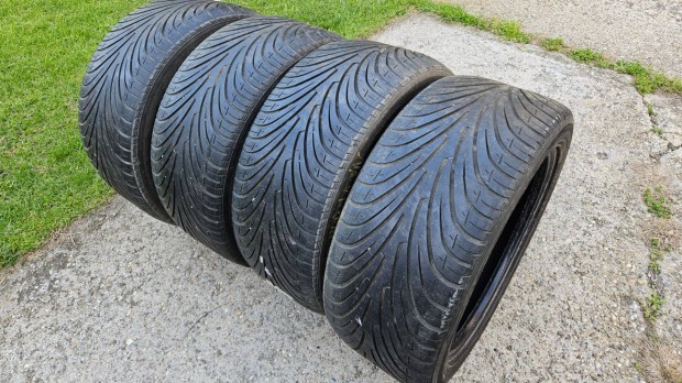 Nexen 235/45-17