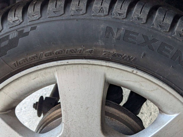 Nexen N'BLUE 4Season 4 vszakos 165/60 R14