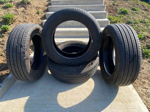 Nexen Roadian Gtx 225/60r18 n�gy�vszakos szinte �j gumi szett