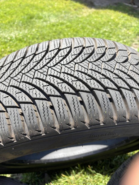 Nexen Winguard Snow G WH2 195/50 R15 82H Tli Gumi (23 000 Ft/darab)