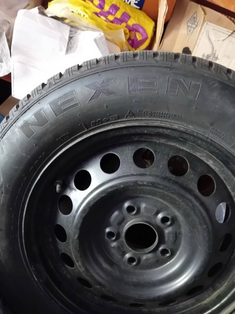 Nexen téli 215/60 R16 119 H TL 2024, Gyári acélfelni 16x16