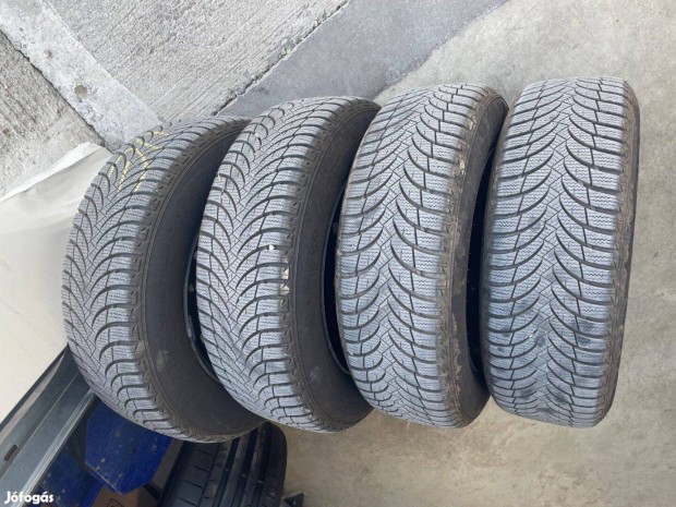 Nexen téligumi szett acélfelnin (VW Golf)