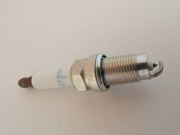 Ngk Iridiumos gyertya Izfr6P7