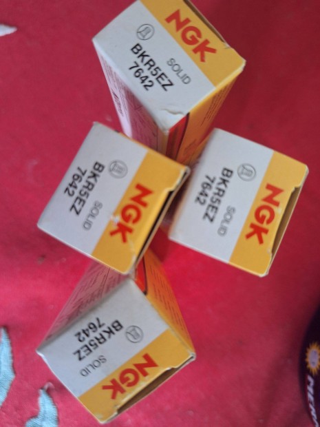 Ngk új gyújtógyertya BKR5EZ. Cikkszám 7642
