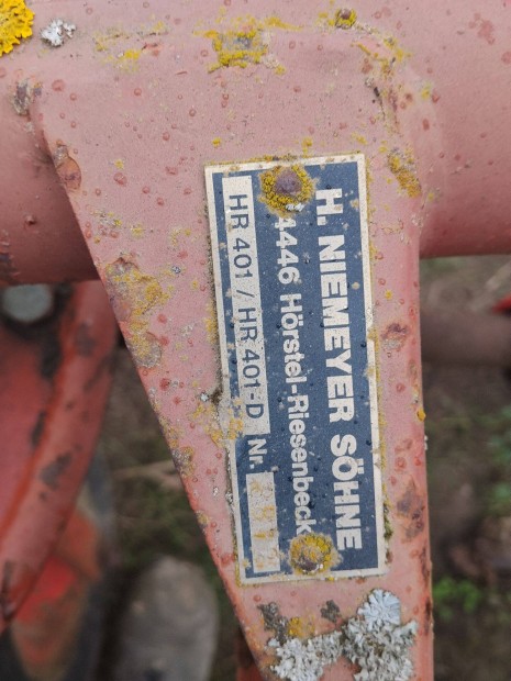 Niemeyer rendterit� elad�