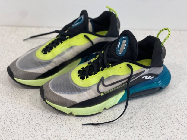 Nike 2090 Blue Volt