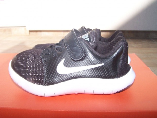 Nike 27,5-es cip,