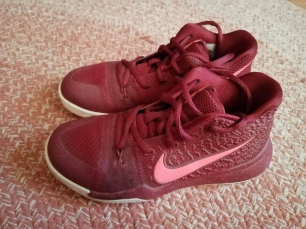 Nike 32-es cip