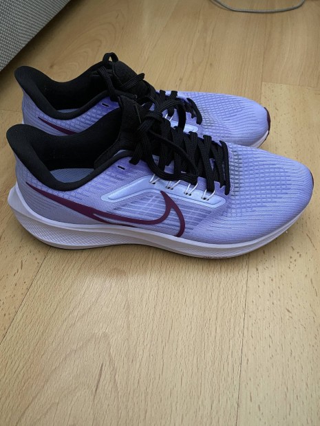 Nike 41- es mret cip 