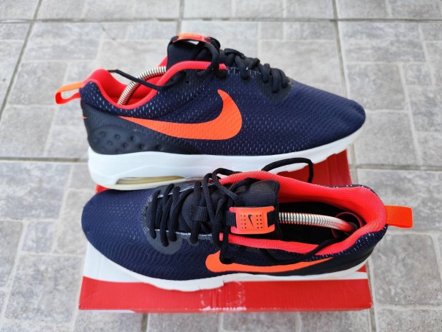 Nike 44.5-es elad ok