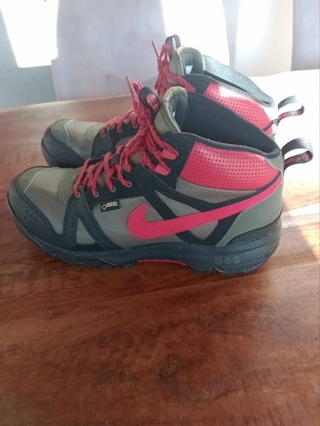 Nike ACG Rongbuk Gore-TEX cip, 43-as mretben