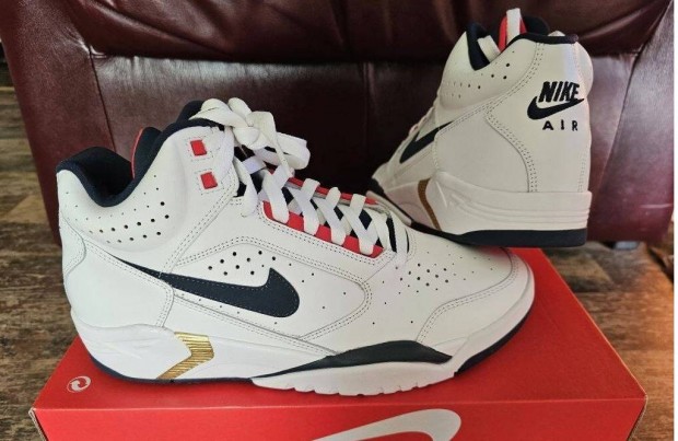 Nike Air Flight Light Mid férfi 40 és 44-es bőr utcai cipő. Új