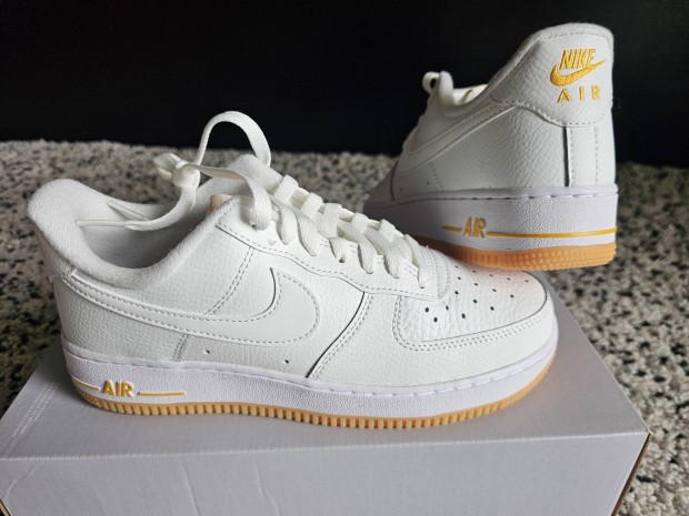 Nike Air Force 1 07 fehr 38.5 s 39-es br utcai cip.