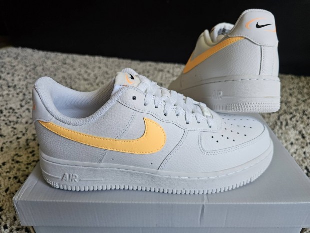 Nike Air Force 1 07 fehr 41-es br cip.