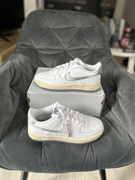 Zapatos AIR FORCE 1 de segunda mano por 120 EUR en Bellavista en WALLAPOP