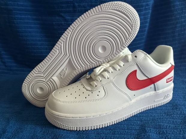 Nike Air Force 1 Low Supreme