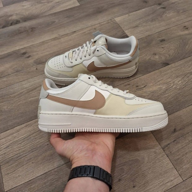 Nike Air Force 1 Shadow 40.5-s mret