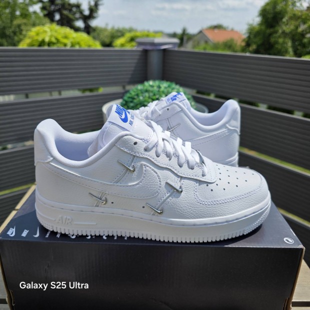 Nike Air Force 1 '07 LX (35.5)