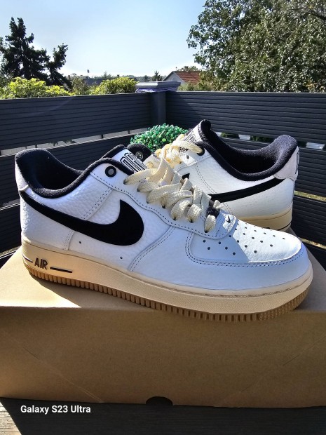 Nike Air Force 1 (40.5)