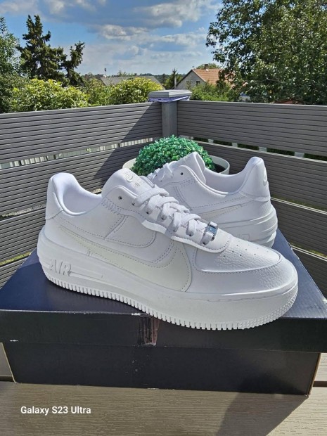 Nike Air Force 1 "Tripla White" (Tbb meret)