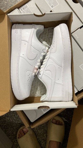 Nike Air Force 1 triple white (minden mret)