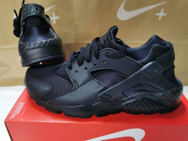 Nike Air Huarache full fekete 39-es utcai cip. Teljesen j, eredeti