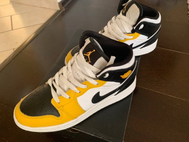 Nike Air Jordan1 Mid