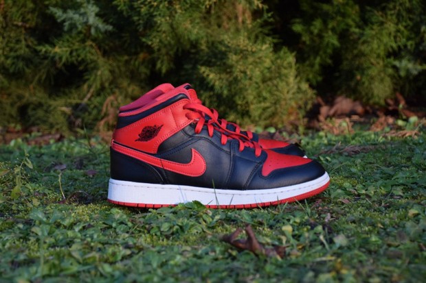 Nike Air Jordan 1Mid