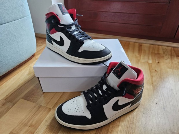 Nike Air Jordan 1 Gym Red Panda, j