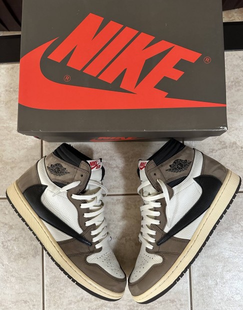 Nike Air Jordan 1 High x Travis Scott Mocha