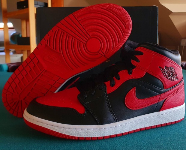 Nike Air Jordan 1 MID Bred/Banned 45