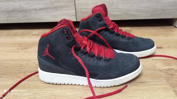 Nike Air Jordan magasszr cip 38