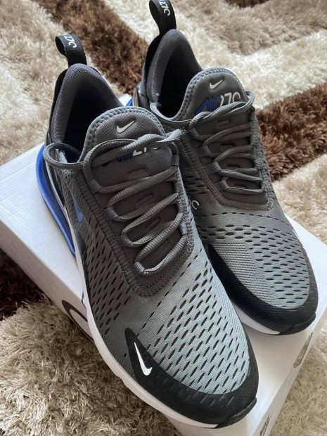 Nike Air Max 270