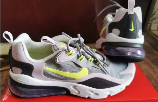 Nike Air Max 270 React 38.5-es utcai cip. Teljesen j, eredeti cip!